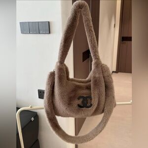 Chic Faux Fur Brown Bag